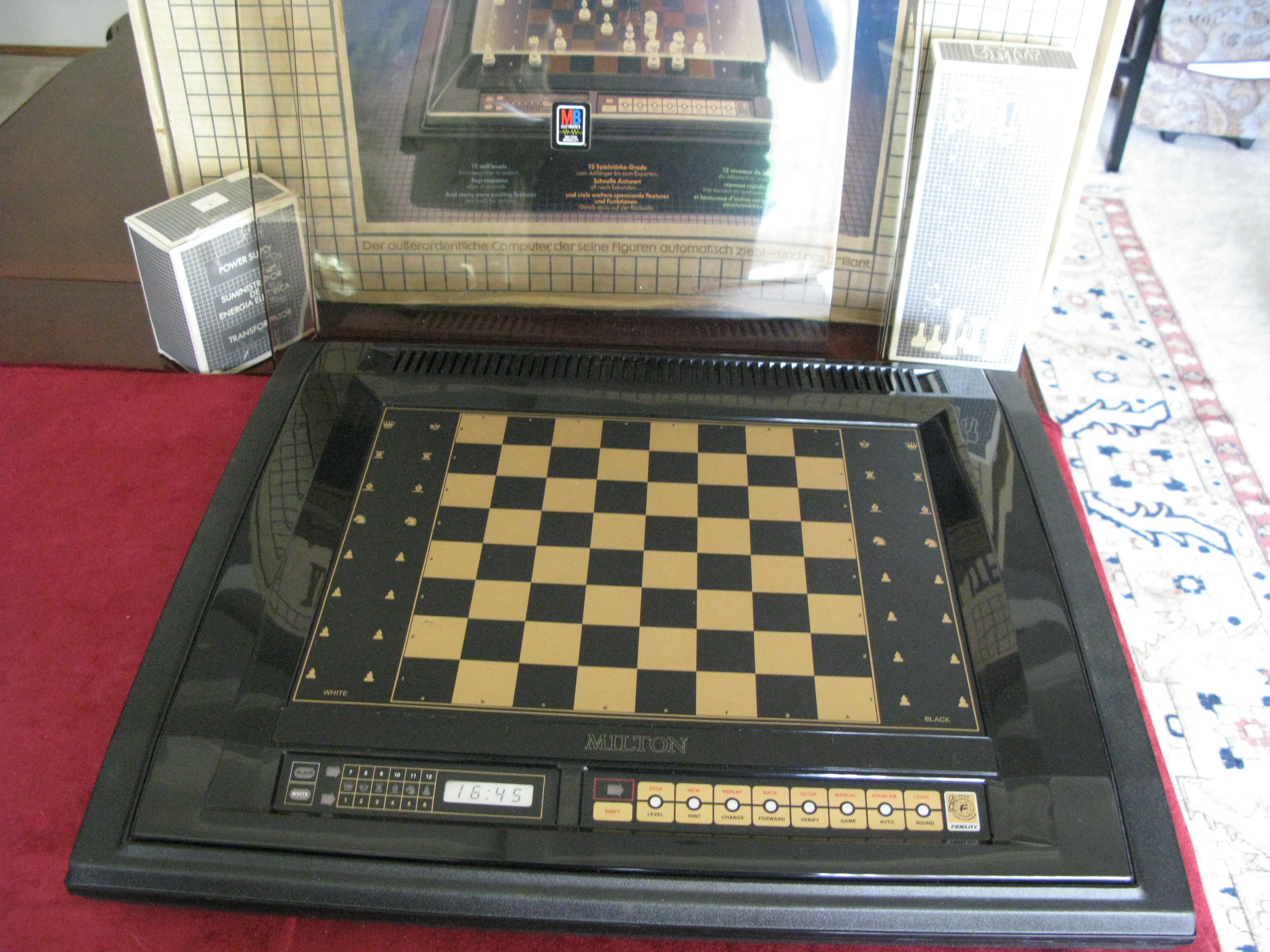 Milton Bradley "Milton" - German Version - Design Prototype Fidelity Phantom (1981) — IMG_8251.jpeg