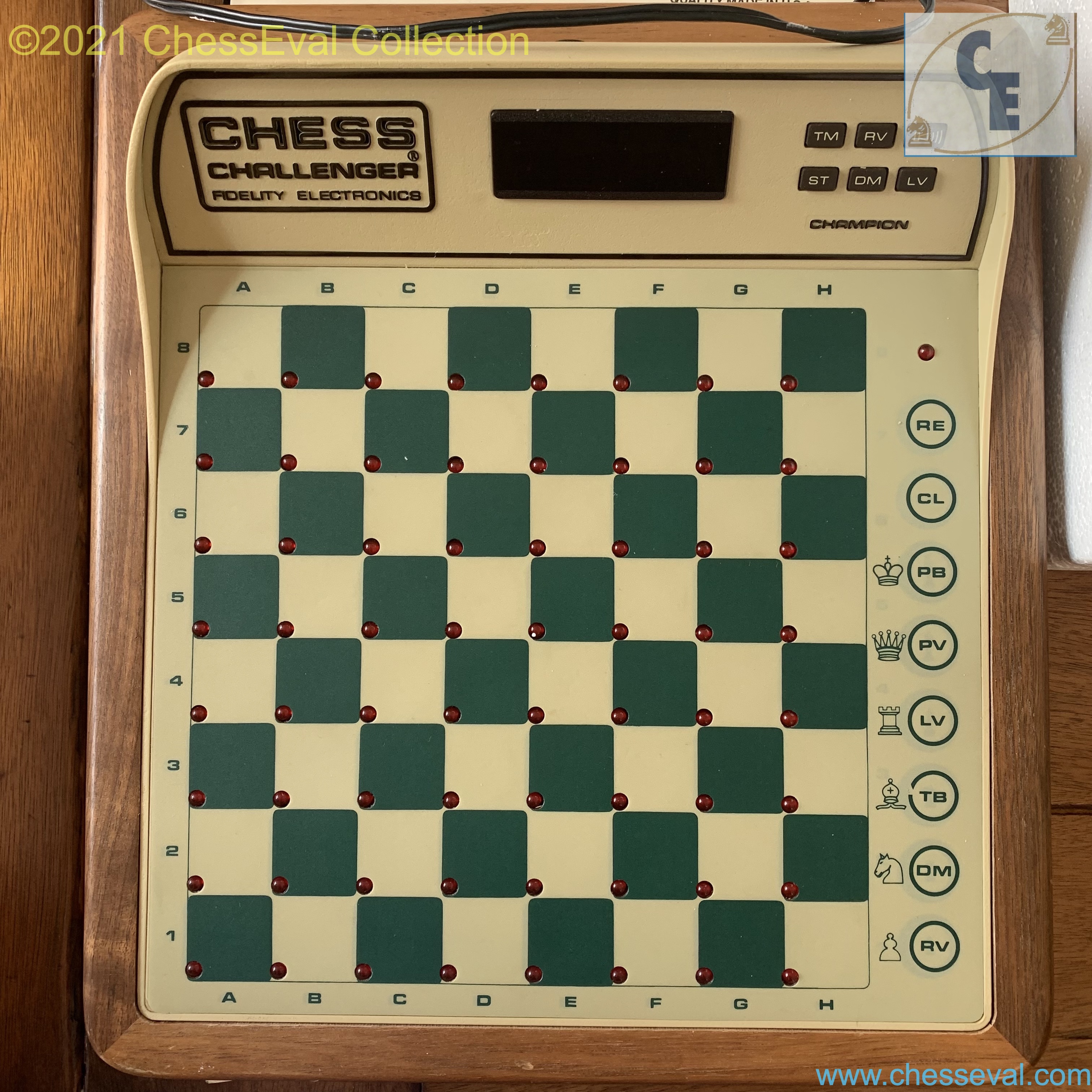 Playing board and control panel of the green-board Septennial.